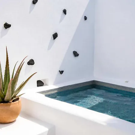 Apartmán Two Gods Santorini Premium Jacuzzi Sea View