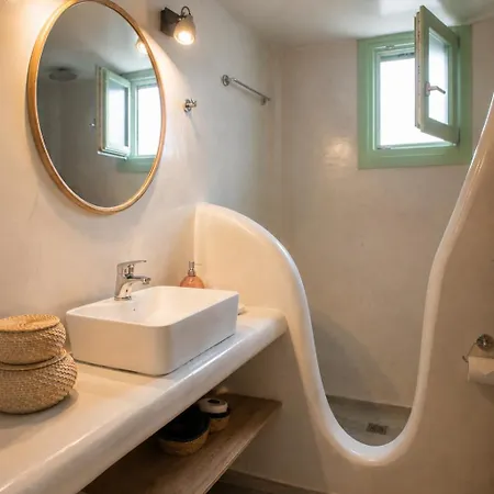 Two Gods Santorini Premium Jacuzzi Sea View Vourvoúlos